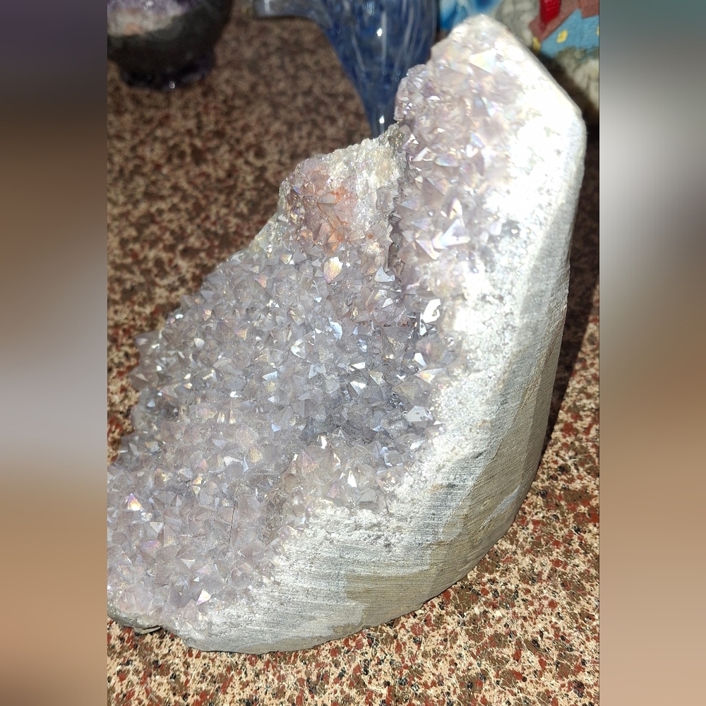 Sparkling Crystal Geode - Picture 3 of 6